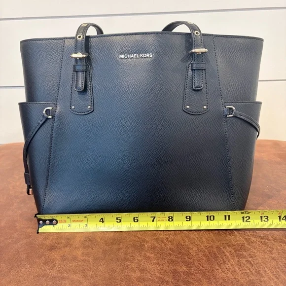 Michael Kors Voyager Black Saffiano Leather Tote Gold Classic Chic Workwear Luxe - Picture 9 of 12